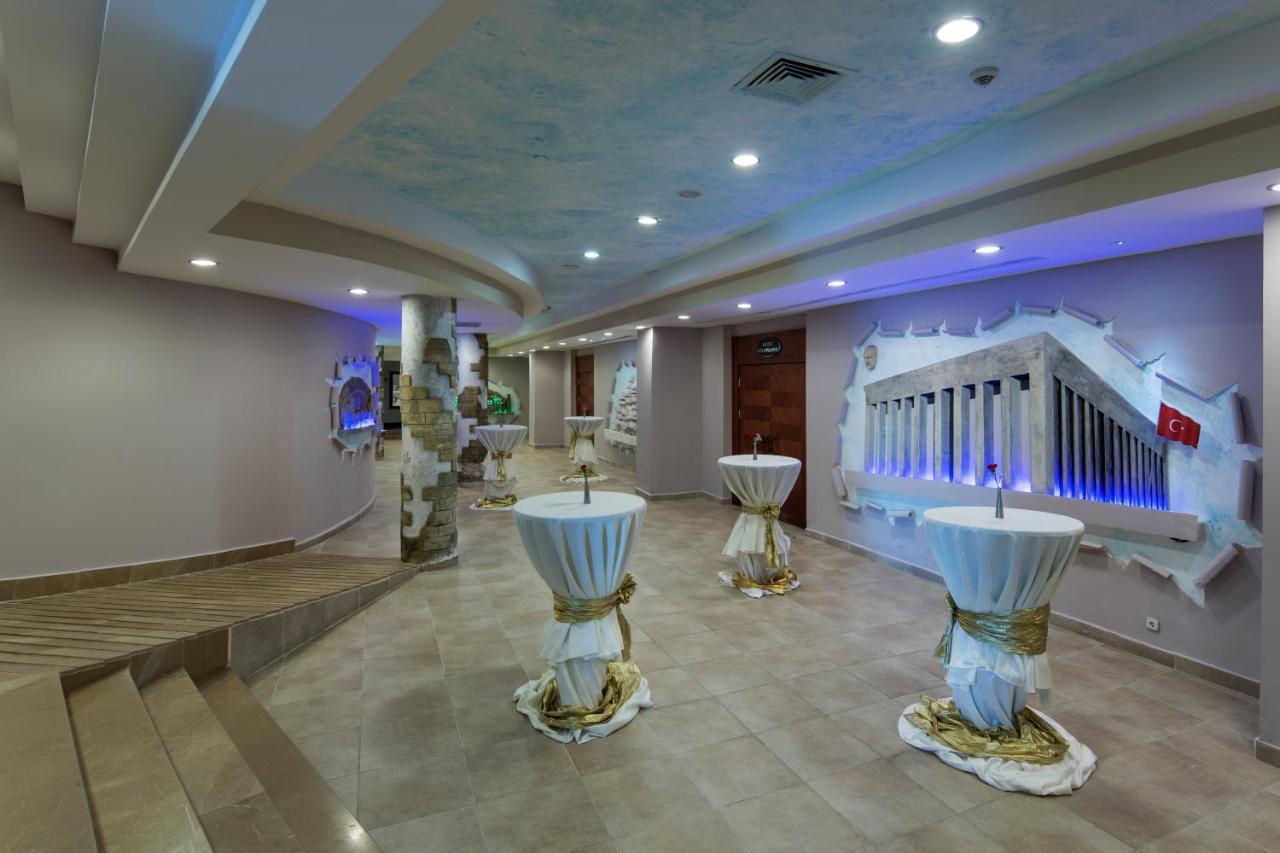 Alba Royal Hotel (Adults Only) Side Exterior foto