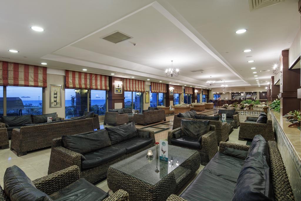 Alba Royal Hotel (Adults Only) Side Exterior foto